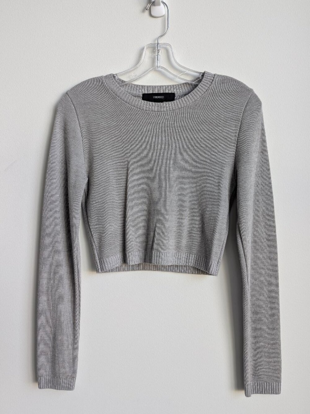 FOREVER 21 Cropped Fitted Crewneck Sweater | Small
